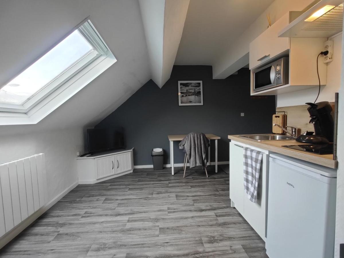 Studio "Sous Les Toits", Proche Hyper Centre Et Commerces ! Valenciennes Exterior foto